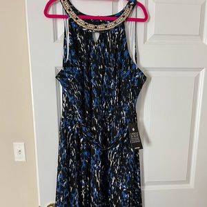 Avenue evening dress with belt